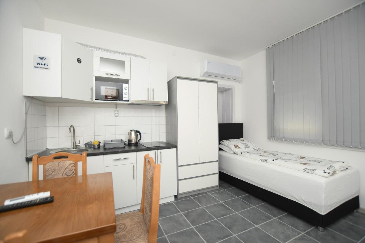 Relax Apartmani Кладово Екстериор снимка