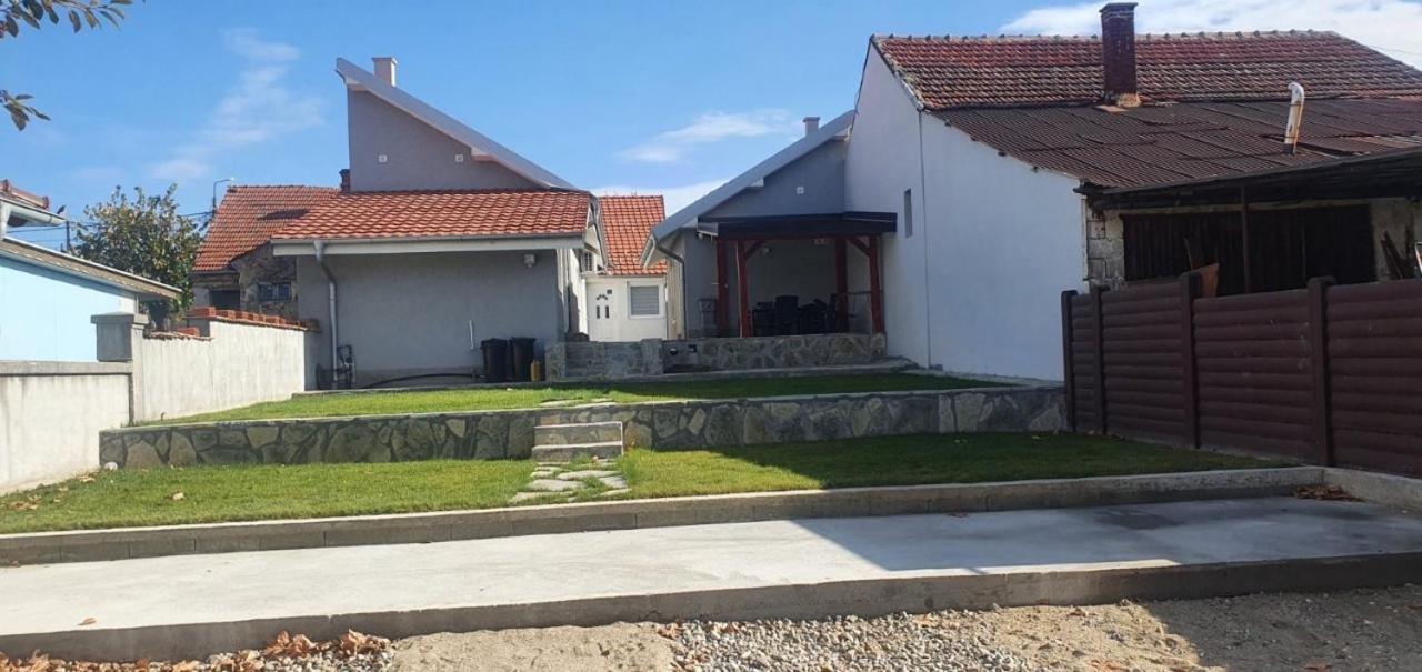 Relax Apartmani Кладово Екстериор снимка